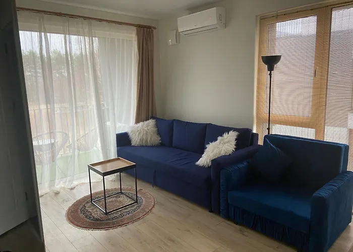 E&K Apartamentai Su Sildomu Baseinu Kieme