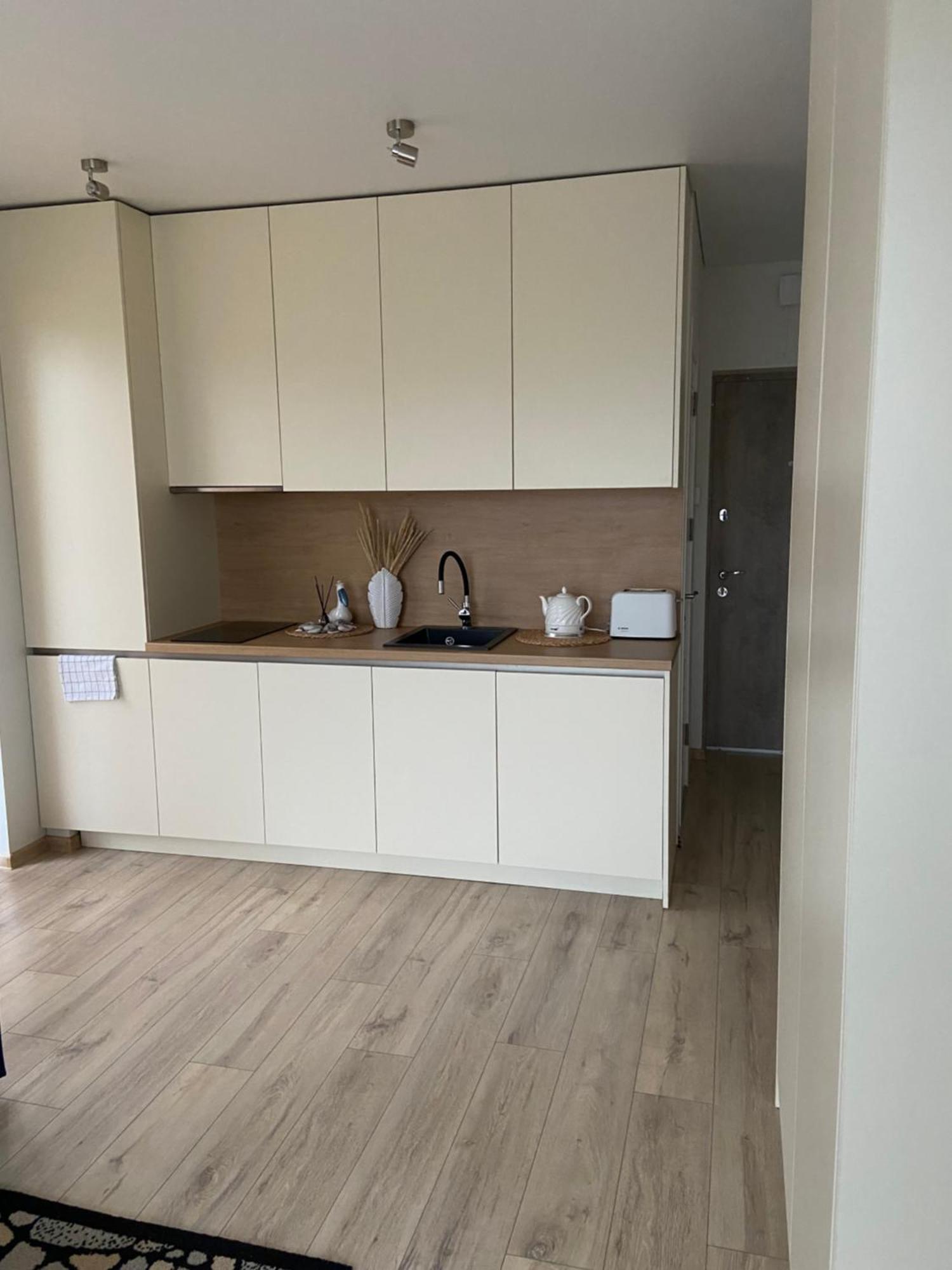 Íbúð E&k Apartamentai Su Sildomu Baseinu Kieme Palanga